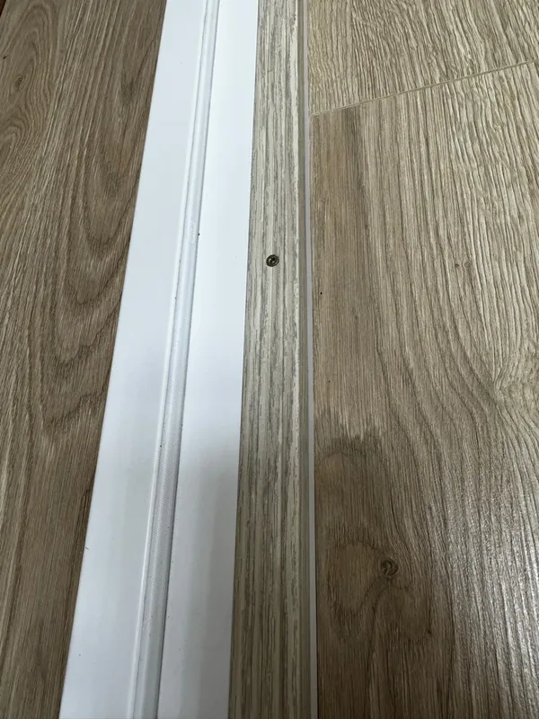 Порог угловой ПУ 04.2700.283 Бук