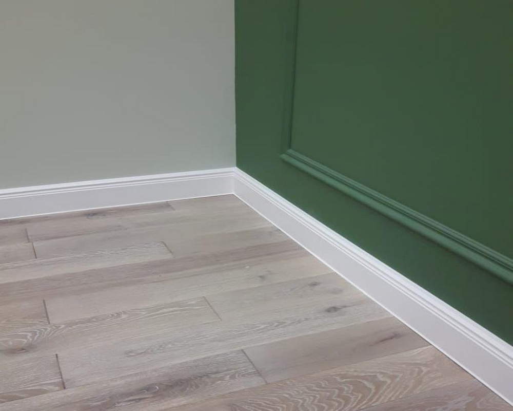 Плинтус ХДФ Dollken Cubu Hamburg Style 100 мм х 2,5 м 5012 Белый