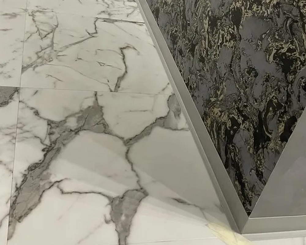 Плинтус эластичный на клеевой основе ПВХ Dollken WLK50 50мм х 15мм. 0146 Темно-серый