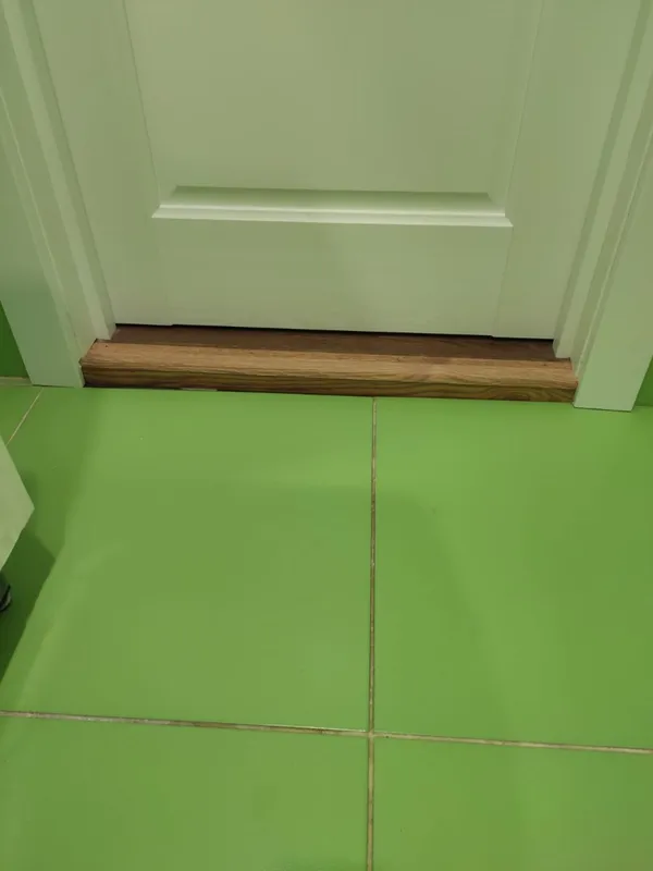 Порог угловой ПУ 04.2700.286 Пробка