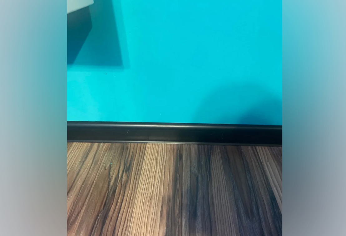 Плинтус ПВХ Идеал Классик 70мм 2,2м 303 Венге темный