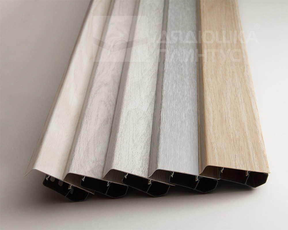 Плинтус ПВХ Волшебная палочка 70мм Home 2,2м 7024