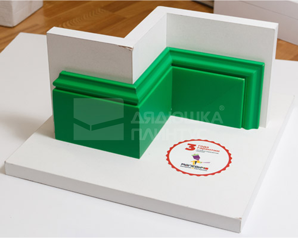 Плинтус из полистирола высокой плотности NMC Wallstyl FD7 Белый