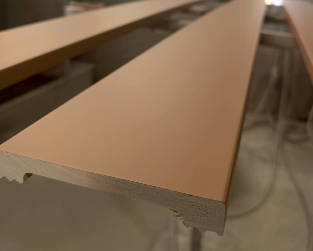 Плинтус из полистирола высокой плотности Волшебная Палочка 100*15*2000. MSPOL 104. Окраска включена в стоимость