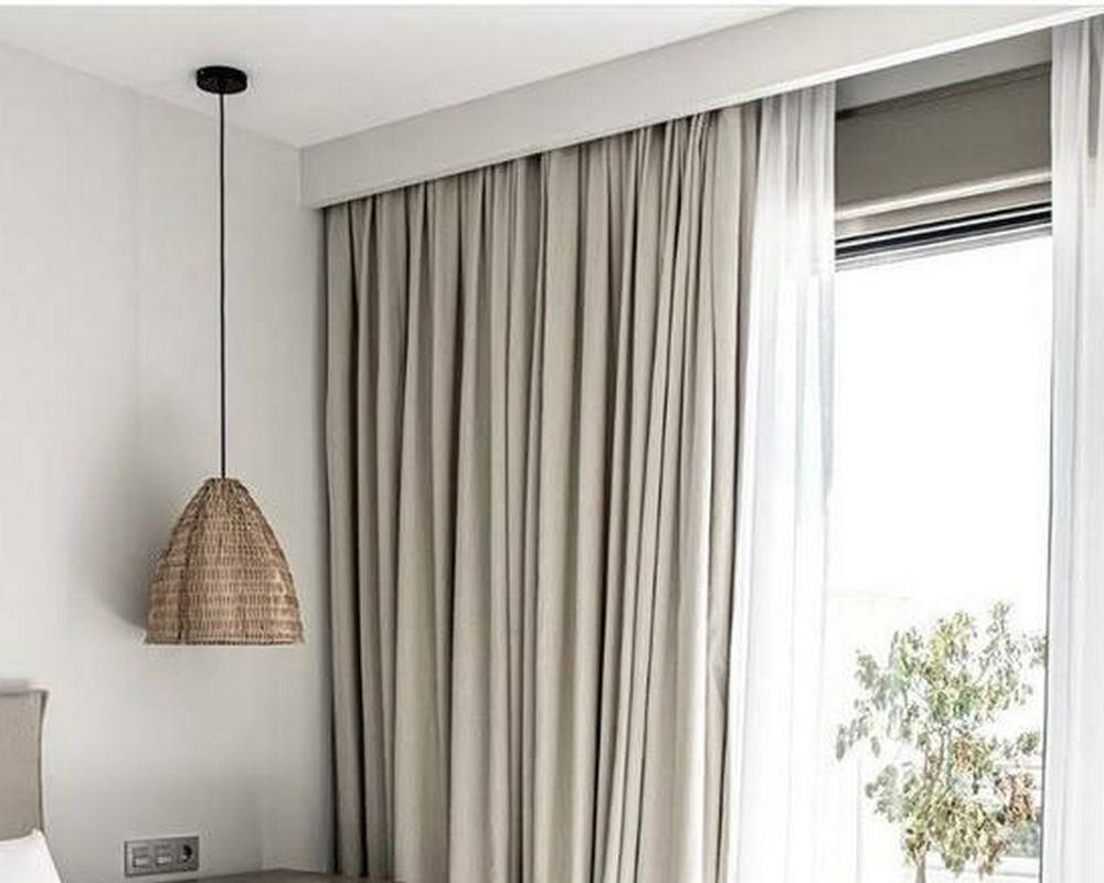 Плинтус карнизный СОЛИД 3 UHD 04/100L 2,0 м, Белый