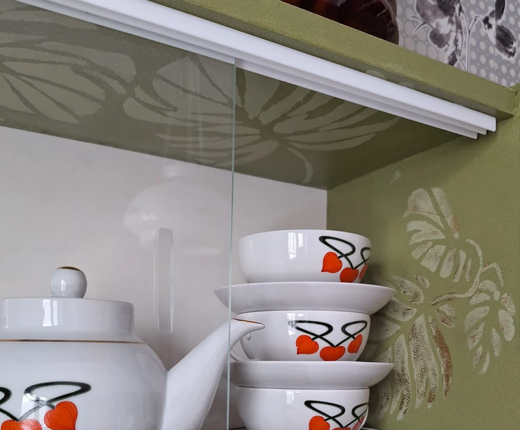 Ш-профиль 8,8*15,6*6 мм Шпр 02.2000.502л Золото. Цена за 5 штук.