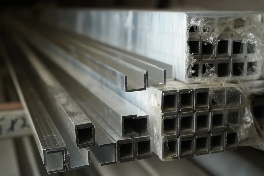 Швеллер 15*20*15 мм Шв 08.2000.502л Золото. Цена за 5 штук.