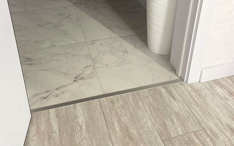 Профиль Т-образный латунь брашированная 20мм 2,7м MSPCROV 209