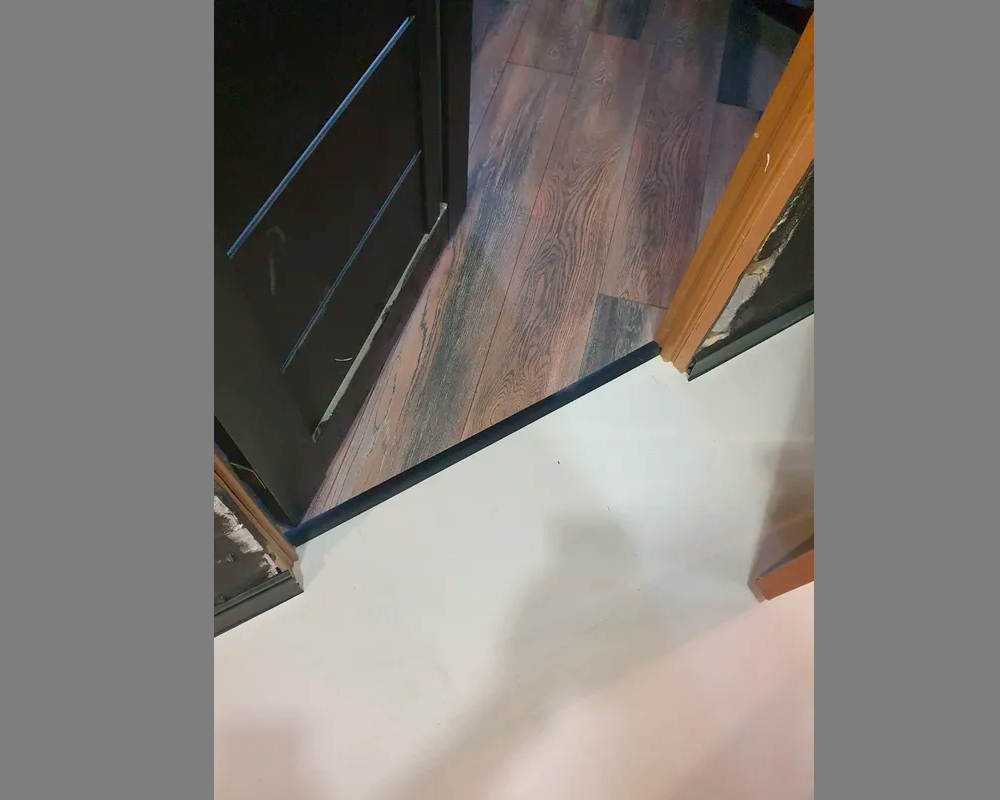 Самоклеящийся порог ЛС 35.900.4077 Махагон