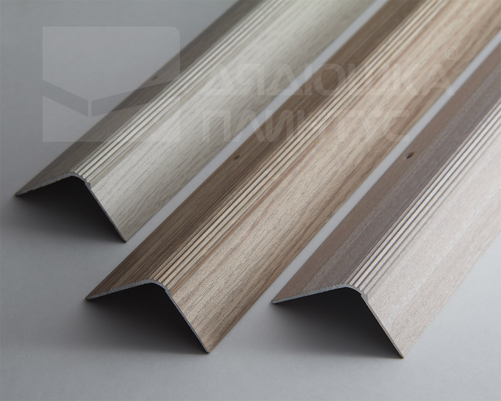 Порог угловой ПУ 02.1800.081 Сосна