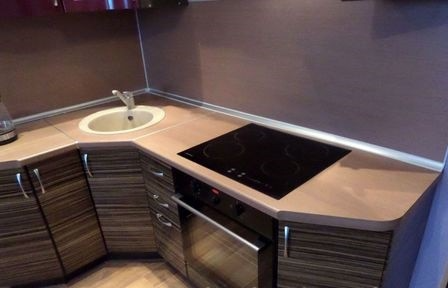 Алюминиевый плинтус для столешницы AP860 14х14х3,0 анод. серебро (фур-ра 494-203) (8)