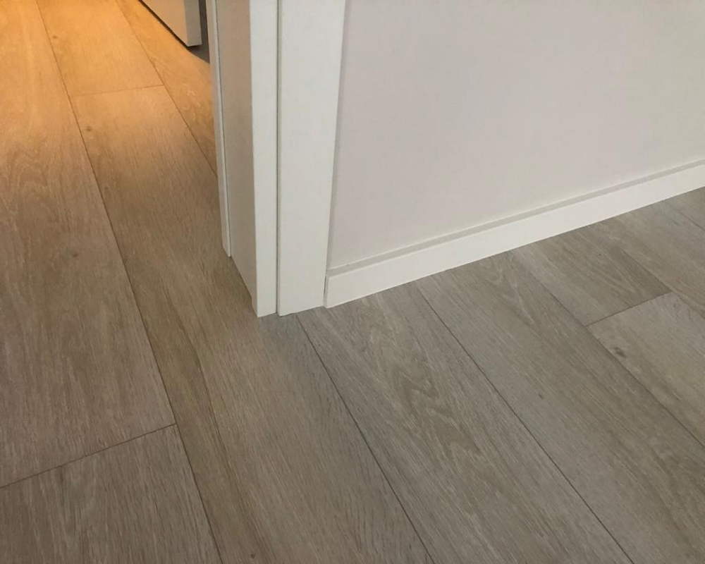 Плинтус ХДФ Dollken Cubu Flex Life XL 60 мм х 2,5 м 5012 Белый