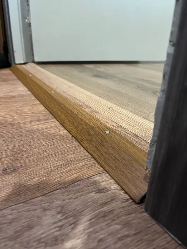 Порог разноуровневый ПР 02.900.051 0,9 м Сосна жемчужная