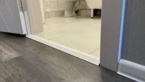 Порог разноуровневый ПР 02.900.057 0,9 м Бетон айс