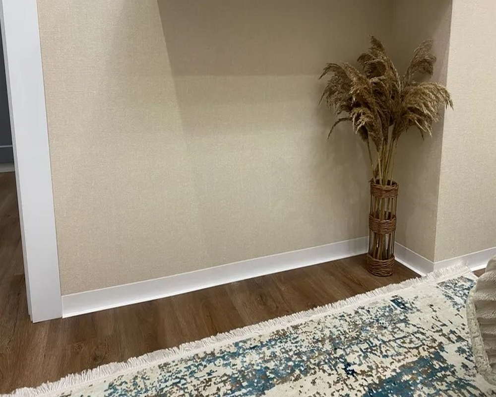 Плинтус эластичный на клеевой основе ПВХ Dollken WLK50 50мм х 15мм 1137 Белый