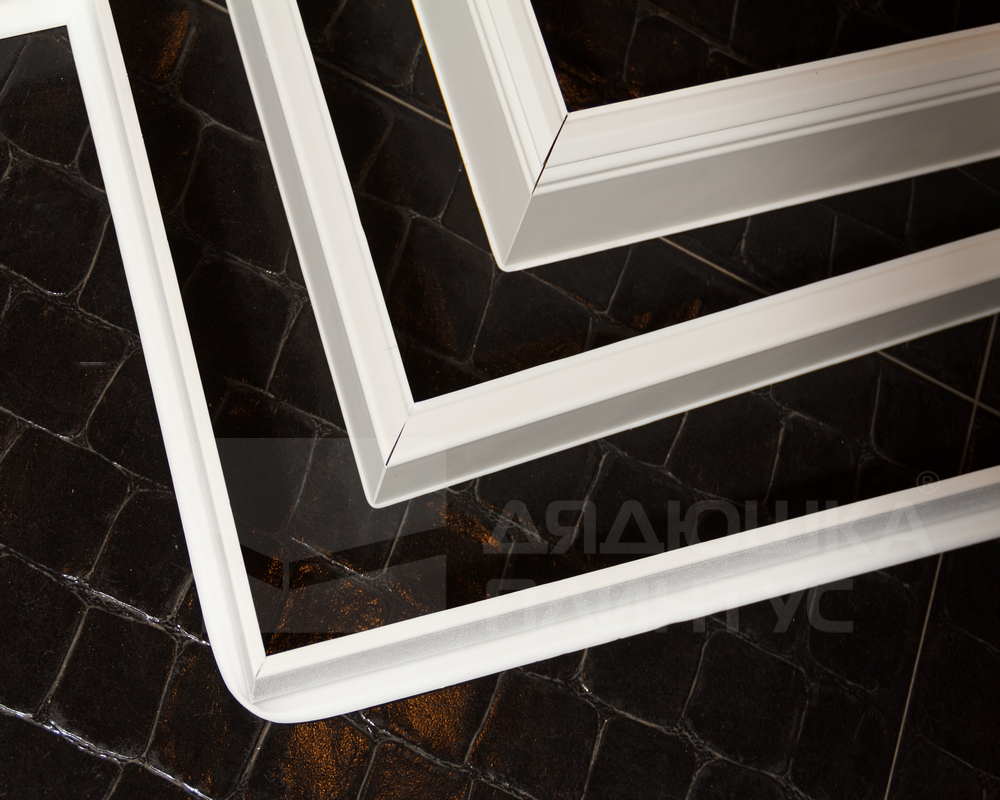 Плинтус ХДФ Dollken Cubu Hamburg Style 80мм х 2,5 м 1144 Черный