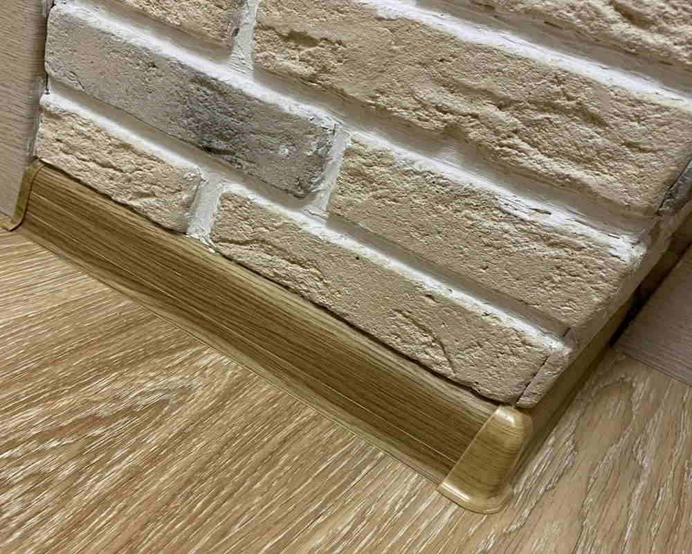 Плинтус ПВХ Волшебная палочка 58мм 2,2м 5806