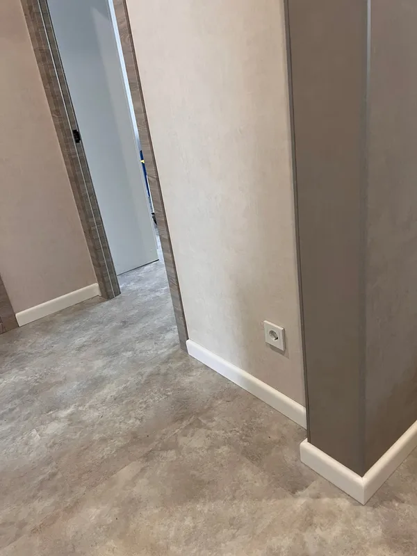 Угол декоративный Уп 14-27.2700.501л