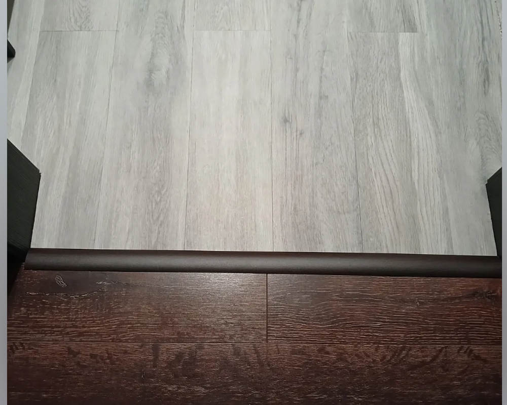 Самоклеящийся порог ЛС 35.900.4077 Махагон