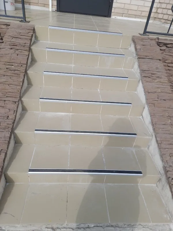 Порог угловой ПУ 07.1800.01лч Серебро