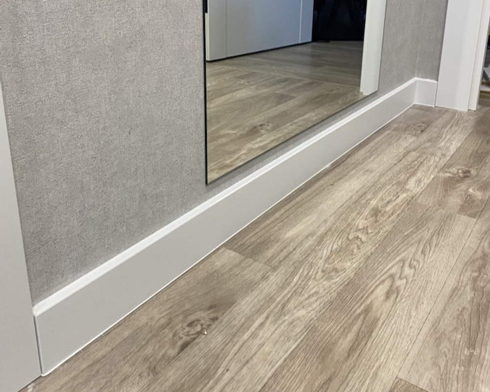 Плинтус ХДФ Dollken Cubu Flex Life 80мм х 2,5 м 1013 Белый