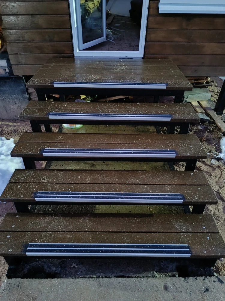 Порог угловой ПУ 07-1.2700.201лч Анод серебро