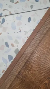 Алюминиевый  ламинированный профиль ПТ-30 (P12-03G-24P) орех тропический 2,7 м.