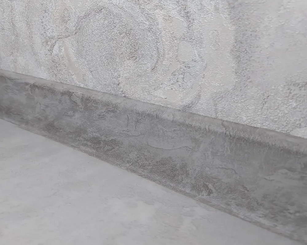 Плинтус ПВХ MAGIC STIСK 77мм 2,2 м MS05 Бетон