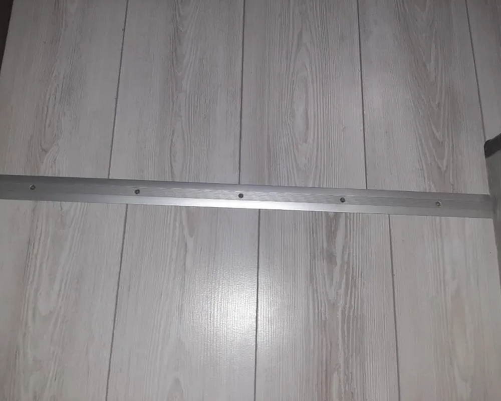 Порог одноуровневый ПС 04.1800.01л Серебро