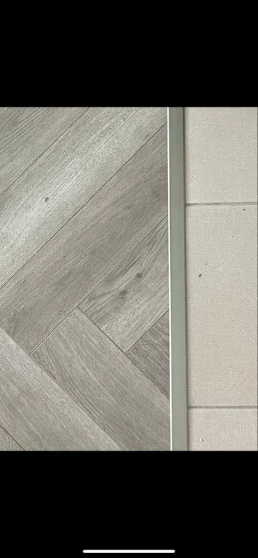 Алюминиевый  профиль ПТ-13 (660)  розовый/глянец 2,7 м.