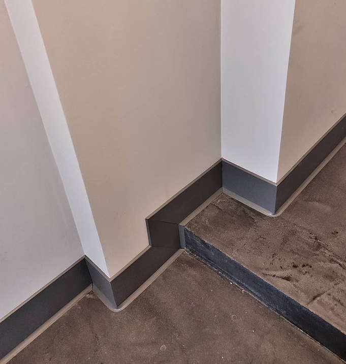 Плинтус ХДФ Dollken S100 100 мм х 2,575м 1184 Серый