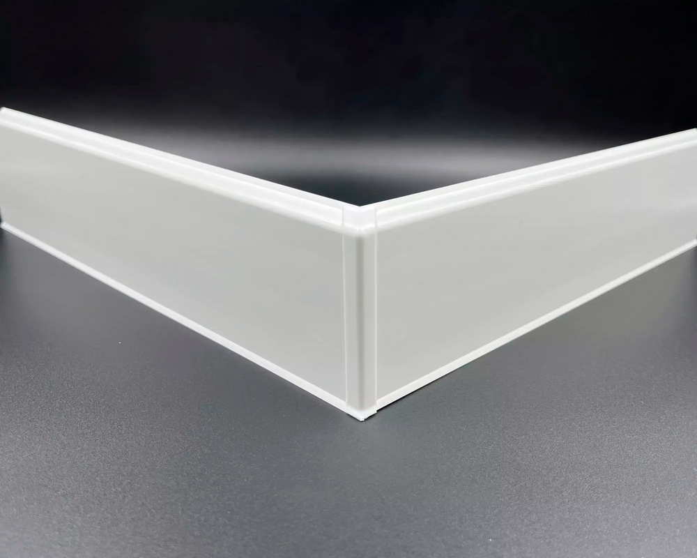 Плинтус прямоугольный ПВХ Идеал Дюра  80мм 2,2м 002 Светло-серый