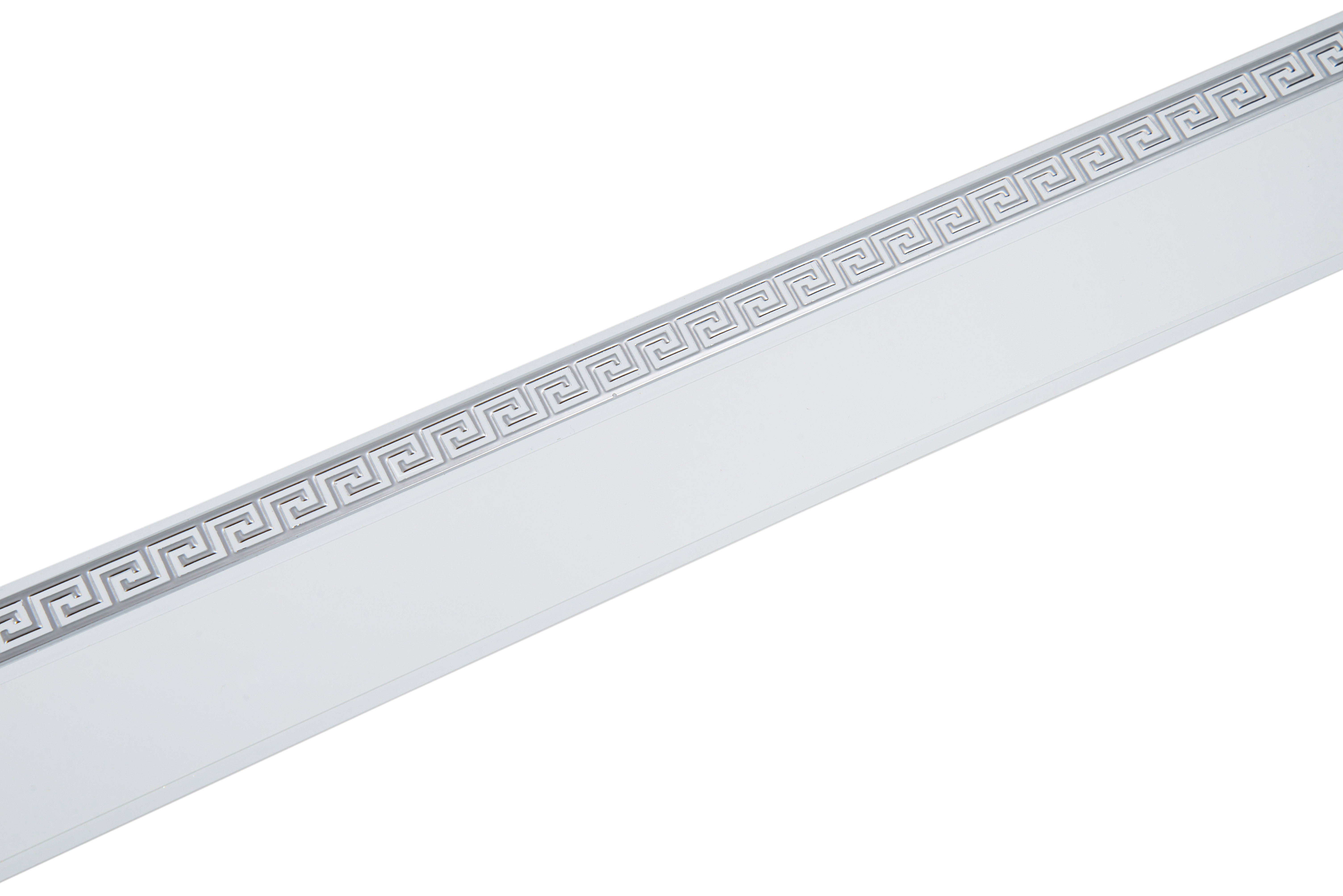 Планка ПВХ Лабиринт МАГЕЛЛАН 5см 50м  белый/серебро. Цена за 1 метр