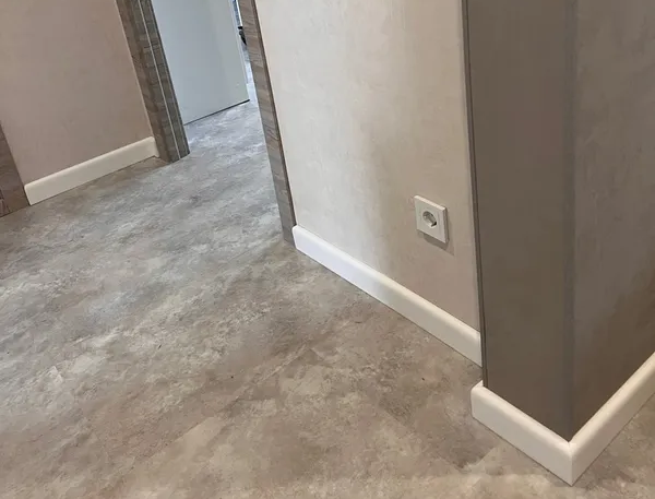 Угол декоративный Уп 12-27.2700.558 (30х30 мм)