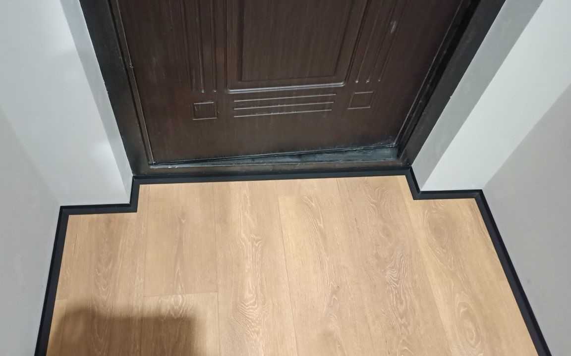 Микроплинтус MSAPL 02.2700.15 Черный