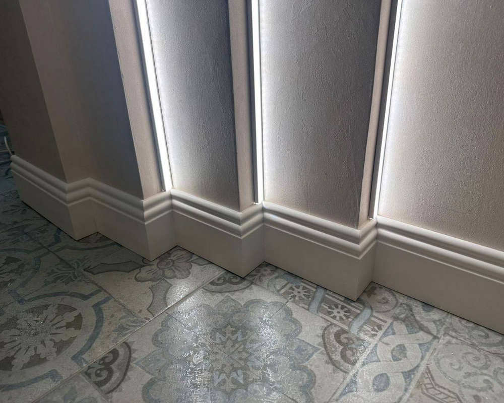 Плинтус СОЛИД 1 UHD 01/80 80*12*2000. Белый под покраску