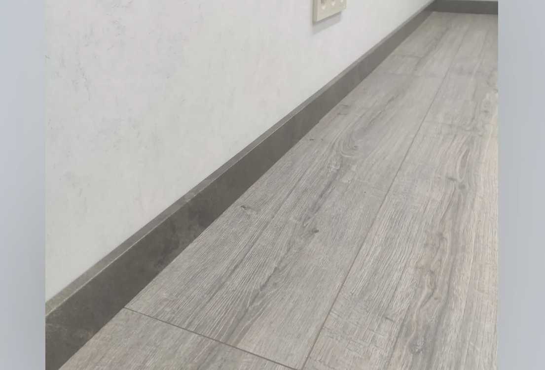 Плинтус МДФ Лука Пл 80МДФ.2700.Point line 24066 Бетон лофт светлый