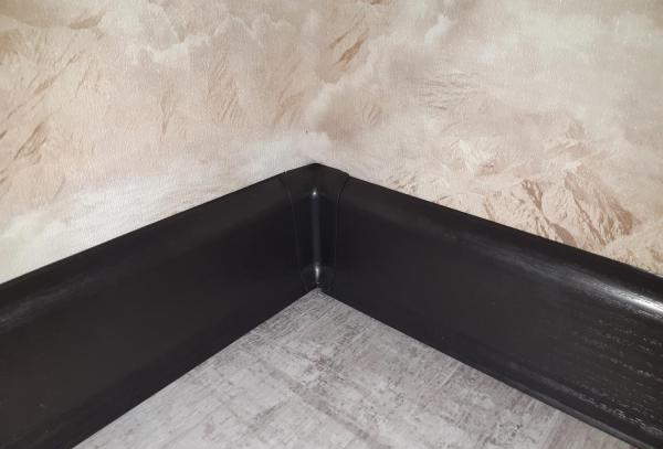 Плинтус ПВХ Волшебная палочка 70мм Home 2,2м 7020