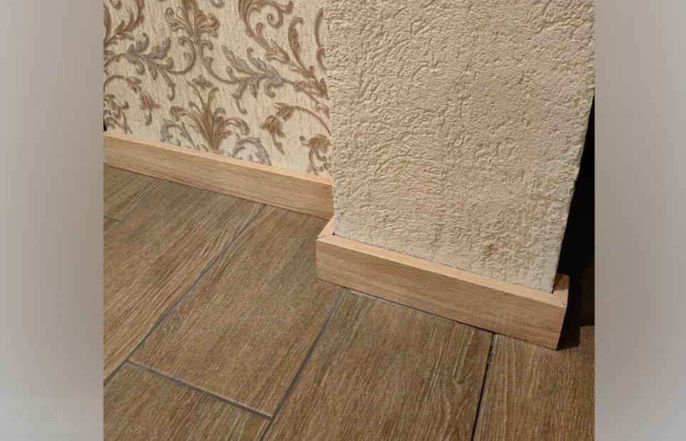 Плинтус Волшебная Палочка Самоцветы 81мм 2,0м 101